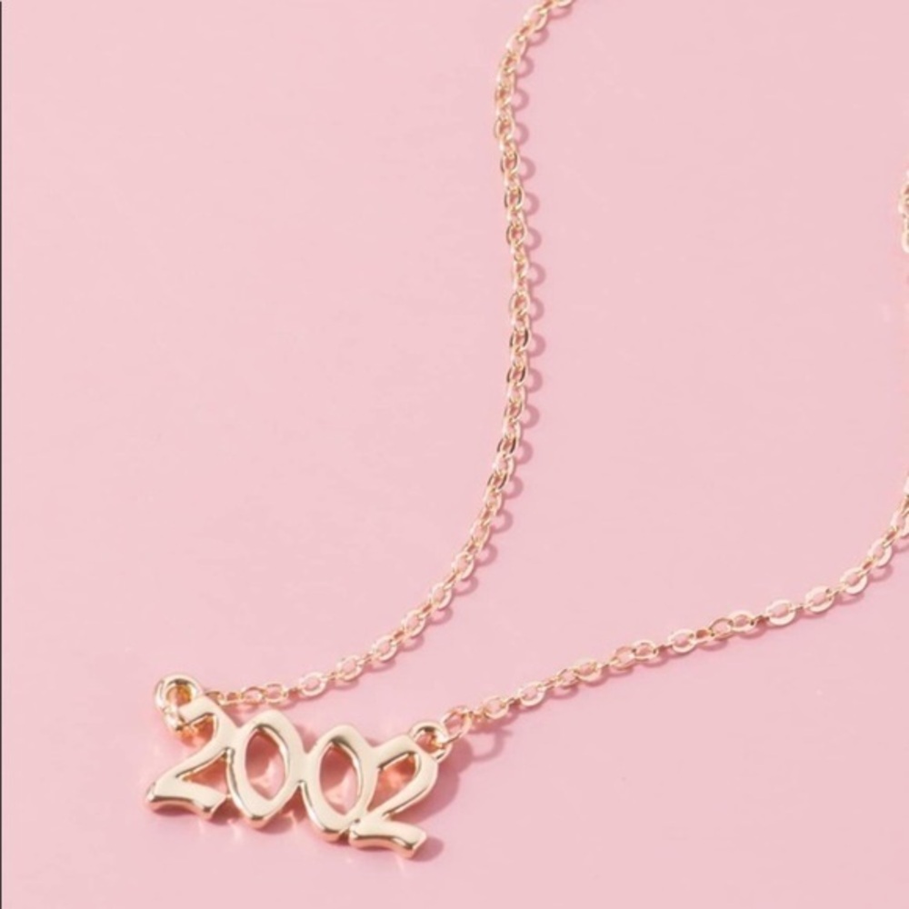 3/$30 💛 Established “2002” Necklace